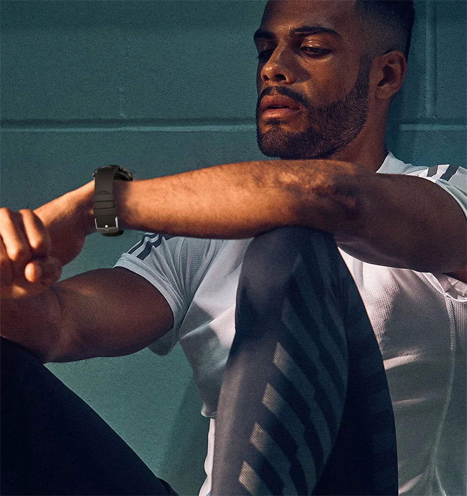 Montre connectée AMOLED — GPS, appels Bluetooth et IP68 annoncé